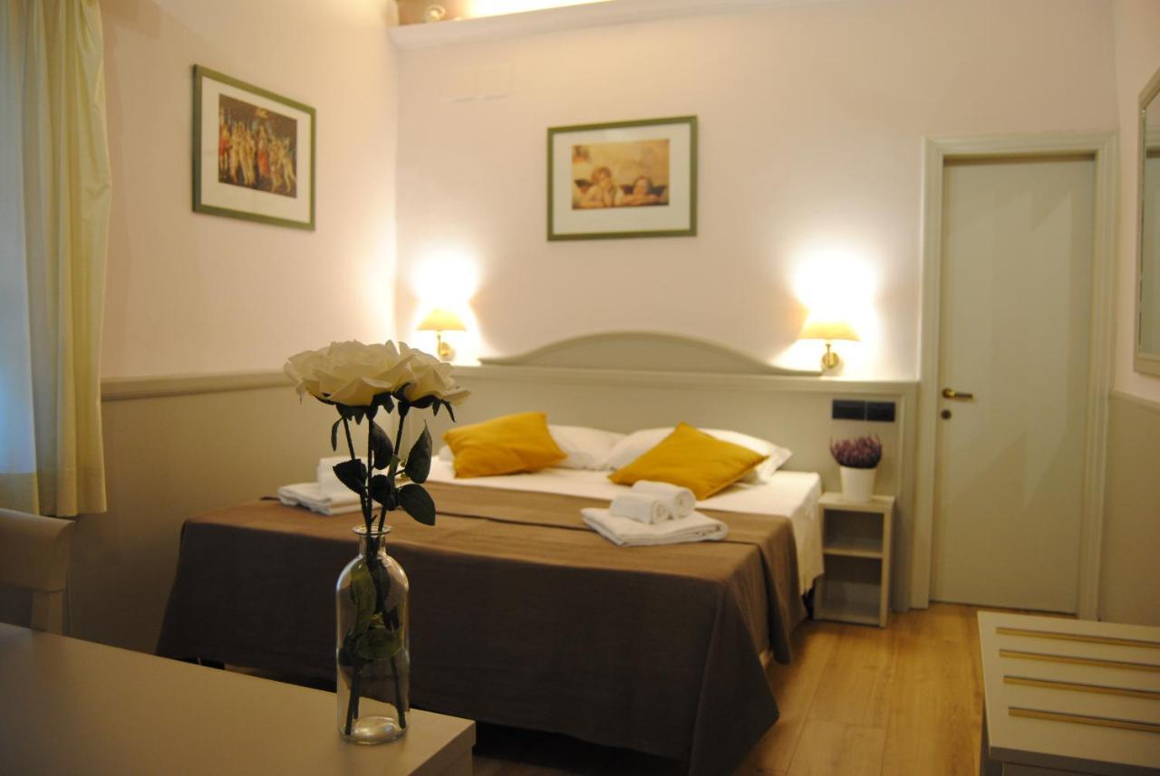 Standard Double or Twin Room,1263258436:JPEG
