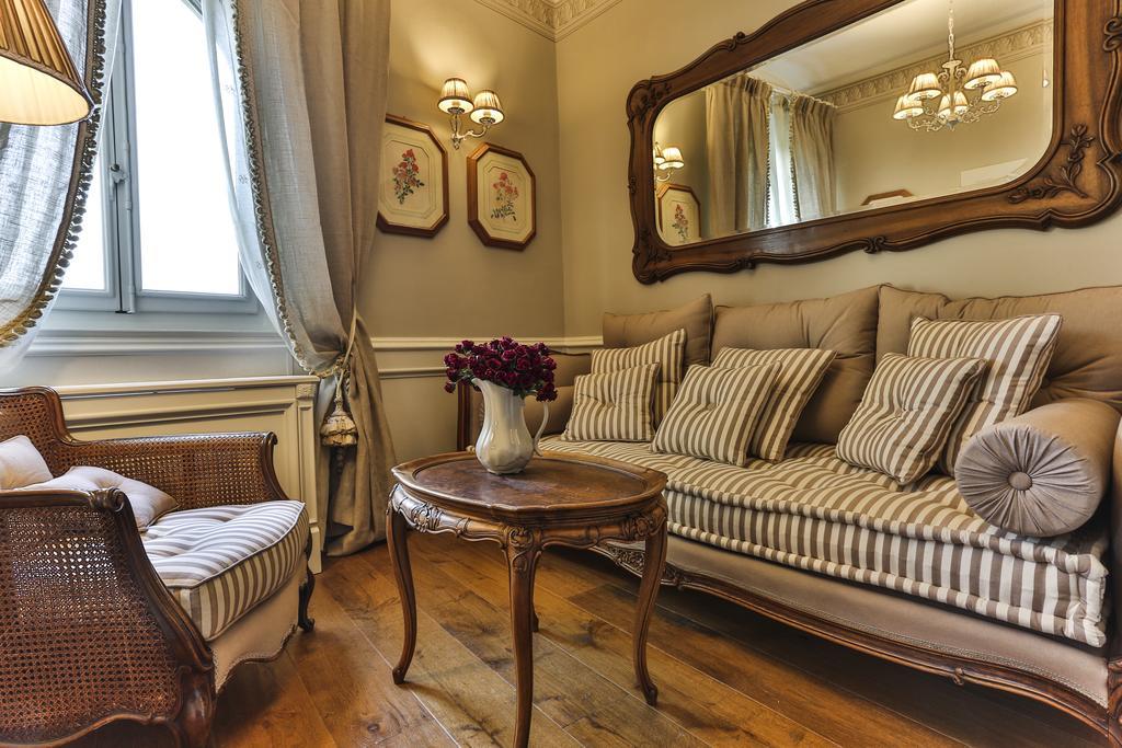 Double Room Split Level
