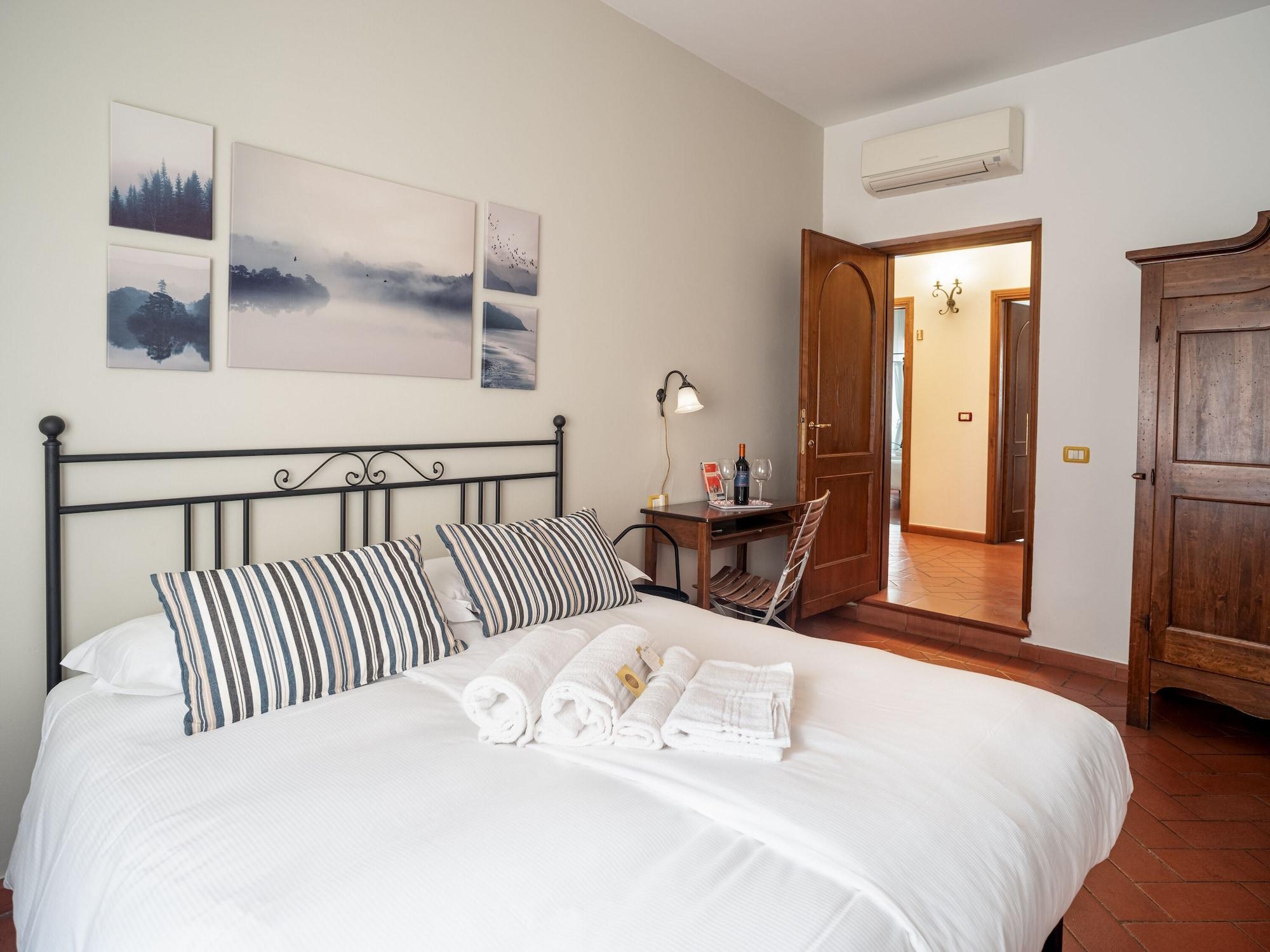 Large Double or Twin Room