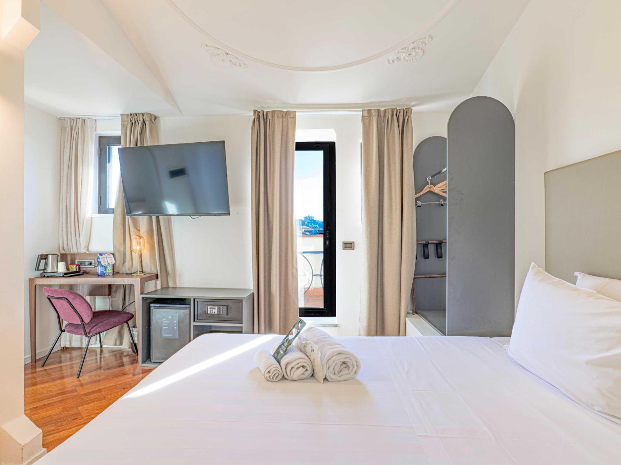 Single Room Terrace
