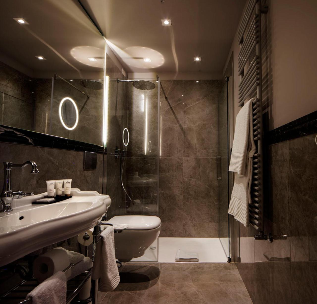 Suite Terrace with private jacuzzi