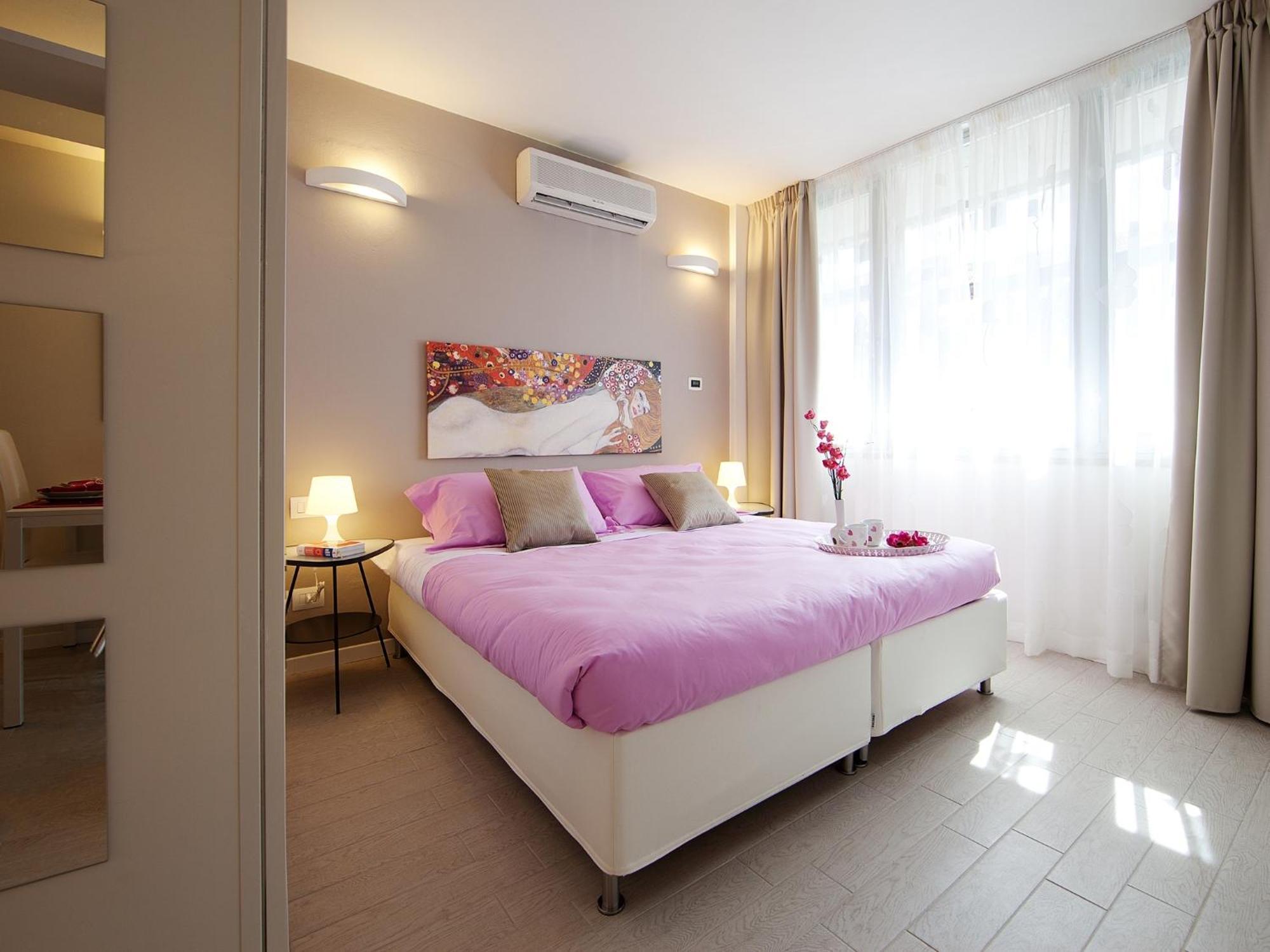 Studio Apartment with Free Parking