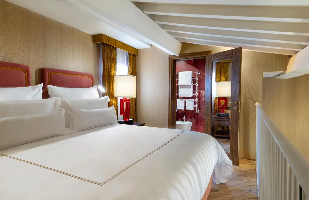 The James Suite Hotel Firenze 1564 - Small Luxury Hotels Of The World-1