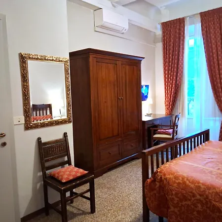 Hotel Tourist House-3